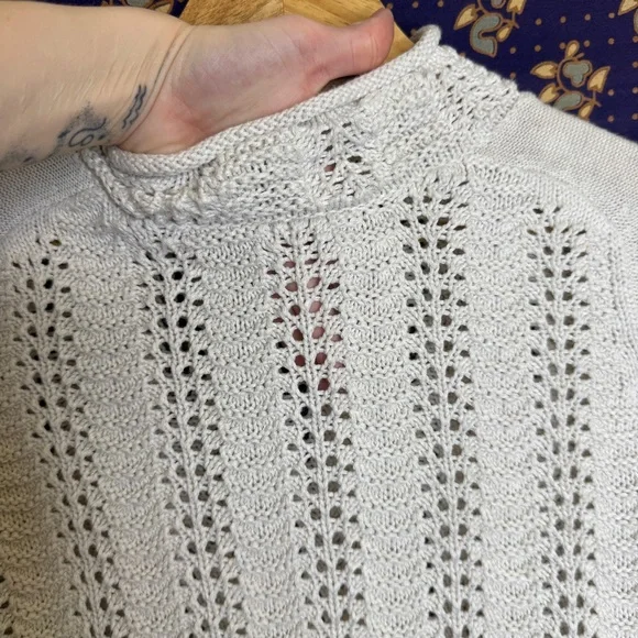 🦋5/20$🦋 cream Knit mock neck Sweater - Picture 5 of 10